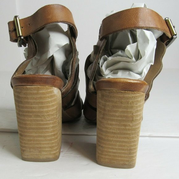 ANTELOPE COLLECTION Tan Leather SCALLOPED Block Heel SANDALS SZ 38 / 7-7.5 - Picture 5 of 8